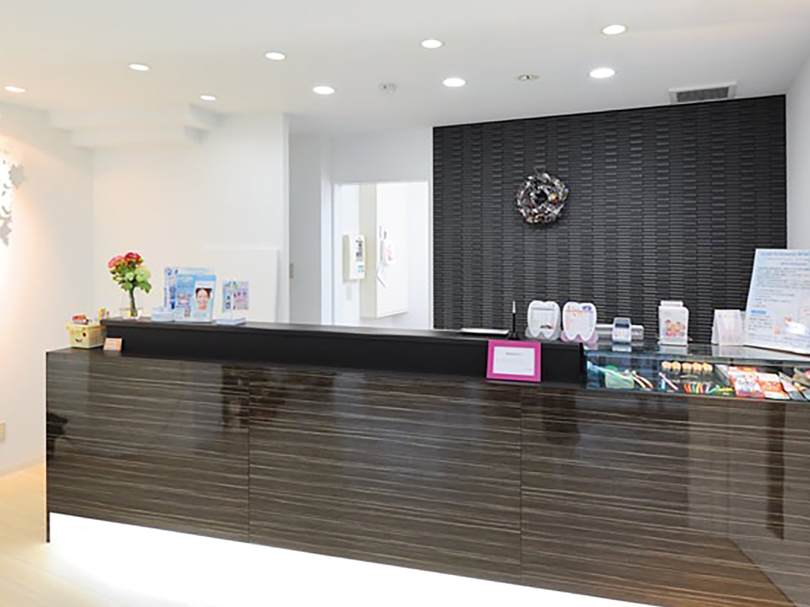 名古屋高田兄弟歯科 様