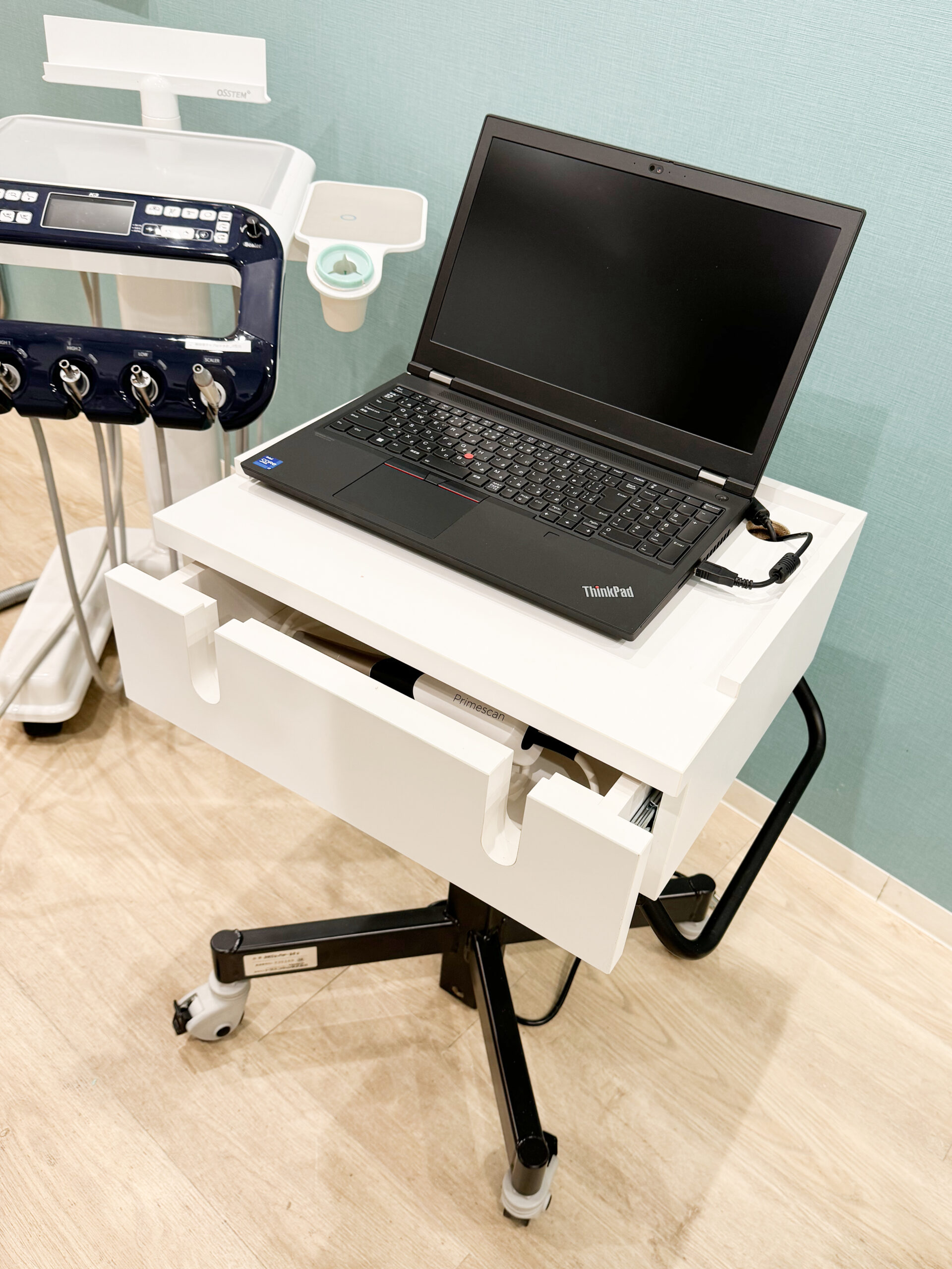 スマイルパークスキャナー医療ワゴン 様